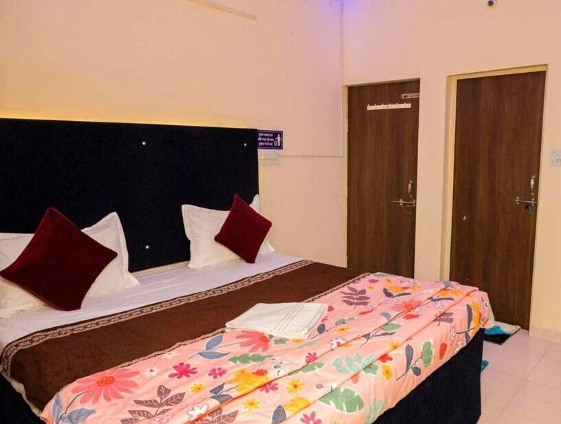 Bhilai Hotel O Pop Hotel Blue Star מראה חיצוני תמונה